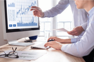 Comprar acciones para principiantes: una guía sencilla para hacer tu primera operación